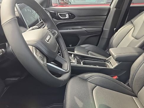 New 2026 Jeep Compass Limited image 9