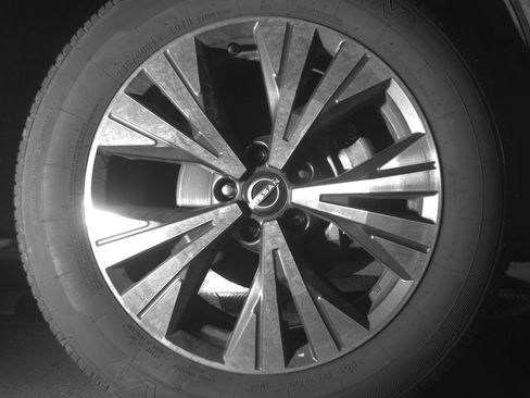 Used 2023 Nissan Rogue SV AWD/4WD image 13
