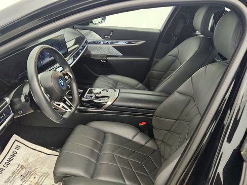 Used 2024 BMW i7 xDrive60 w/ Executive Package image 20
