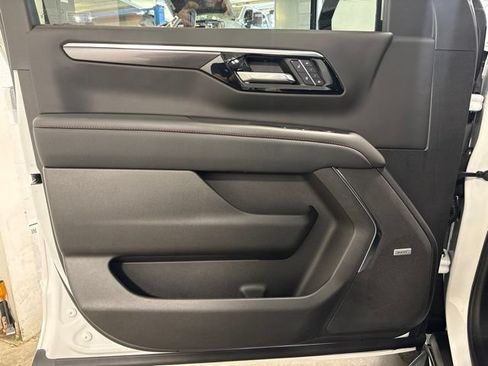 Used 2026 Chevrolet Tahoe RST w/ Comfort Package AWD/4WD image 10