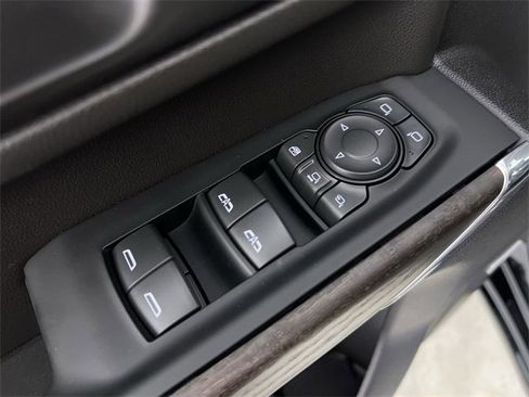 Used 2023 GMC Sierra 3500 Denali image 24