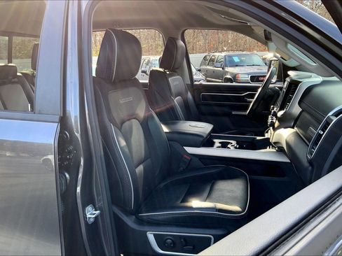 Used 2022 RAM 1500 Laramie image 9