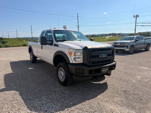 Used 2012 Ford F250 XL w/ Skid Plate Pkg AWD/4WD image 4