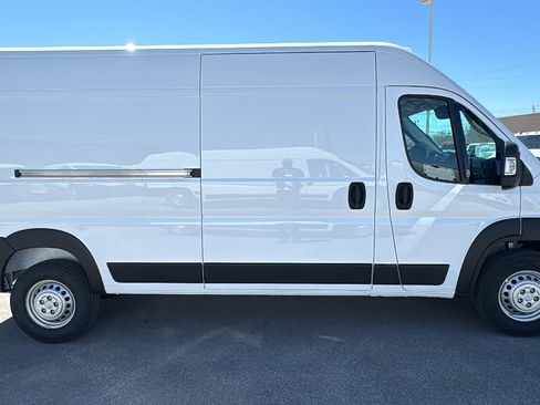 New 2026 RAM ProMaster 2500 w/ Convenience Group image 4