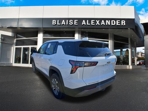 Used 2026 Chevrolet Equinox LT AWD/4WD image 7