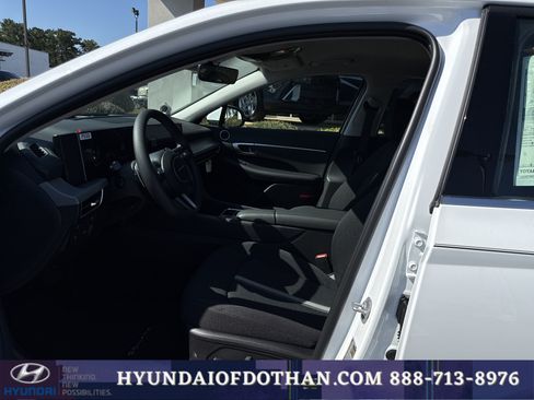 Certified 2025 Hyundai Sonata SEL FWD image 11
