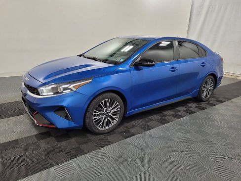 Used 2023 Kia Forte GT-Line w/ GT-Line Premium Package FWD image 2
