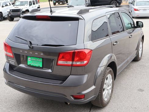 Used 2019 Dodge Journey SE w/ Premium Group FWD image 5