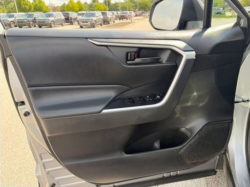Used 2020 Toyota RAV4 LE w/ All Weather Liner Package AWD/4WD image 13