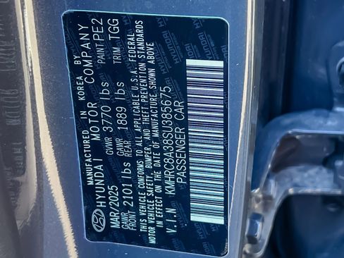 Certified 2025 Hyundai Venue SEL image 40