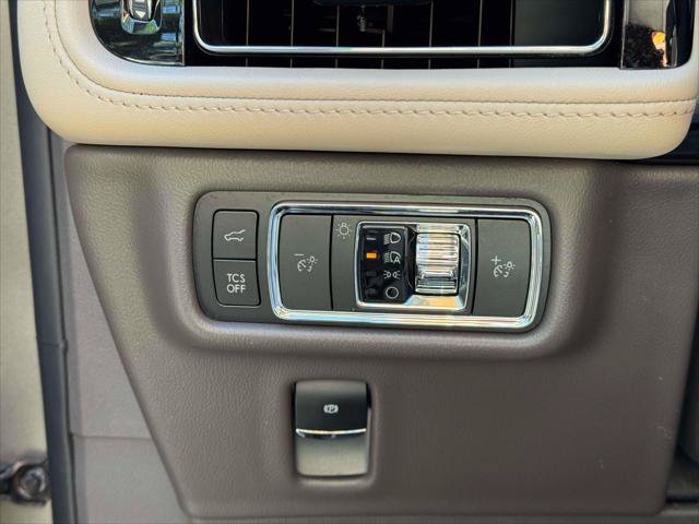 Certified 2023 Lincoln Nautilus Reserve AWD/4WD image 21