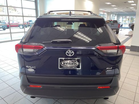 Used 2020 Toyota RAV4 XLE image 13