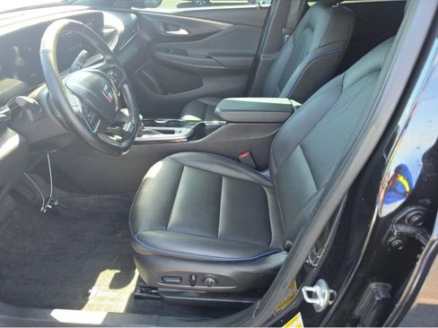 Used 2024 Buick Envista Sport Touring w/ Convenience I Package FWD image 5
