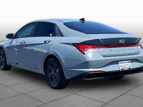 Used 2023 Hyundai Elantra Blue FWD image 11
