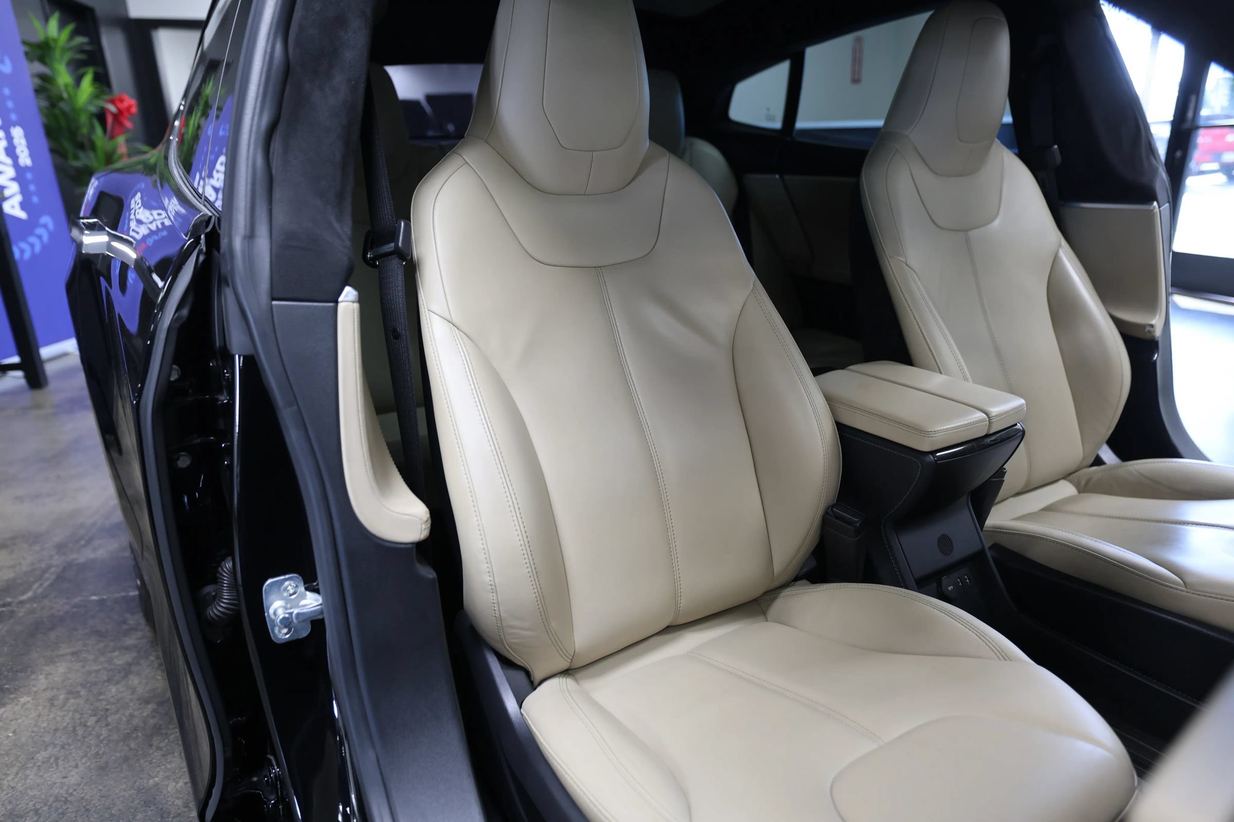 Used 2015 Tesla Model S 85 RWD image 35