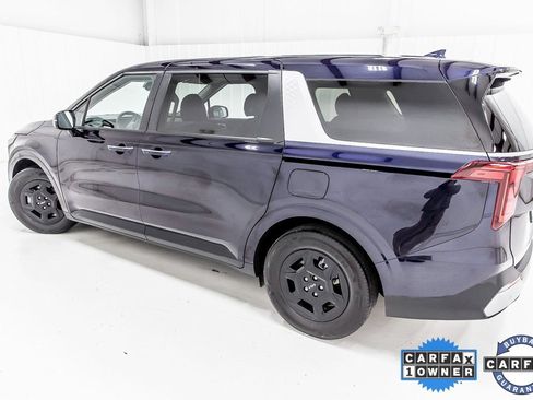 Used 2025 Kia Carnival LXS image 4