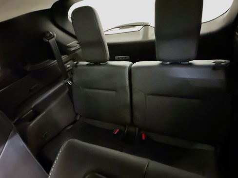 Used 2024 Mitsubishi Outlander SE Black Edition image 30