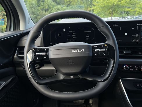New 2027 Kia Carnival SX Prestige FWD image 24