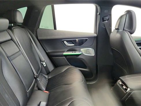 Used 2023 Mercedes-Benz EQE 500 4MATIC SUV w/ Exclusive Trim Package image 24