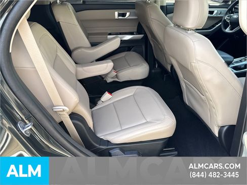 Used 2024 Ford Explorer XLT w/ Equipment Group 202A image 19