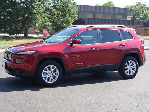 Used 2014 Jeep Cherokee Latitude w/ Comfort/Convenience Group AWD/4WD image 10