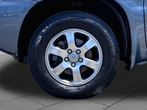 Used 2005 Toyota Highlander 4WD V6 w/ Preferred Pkg image 10