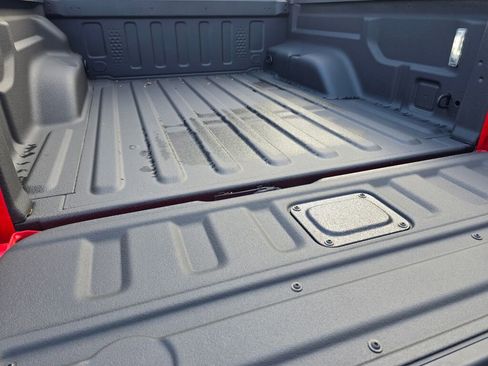 Used 2022 Jeep Gladiator Sport image 14