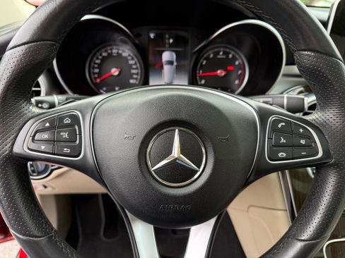 Used 2018 Mercedes-Benz GLC 300 4MATIC image 33