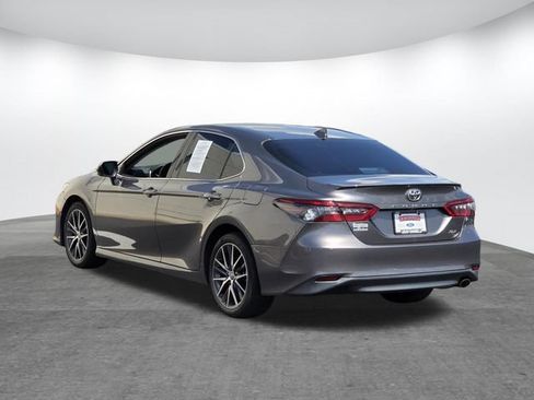 Used 2024 Toyota Camry XLE FWD image 6
