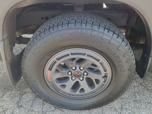 Used 2025 Nissan Frontier PRO-4X AWD/4WD image 31