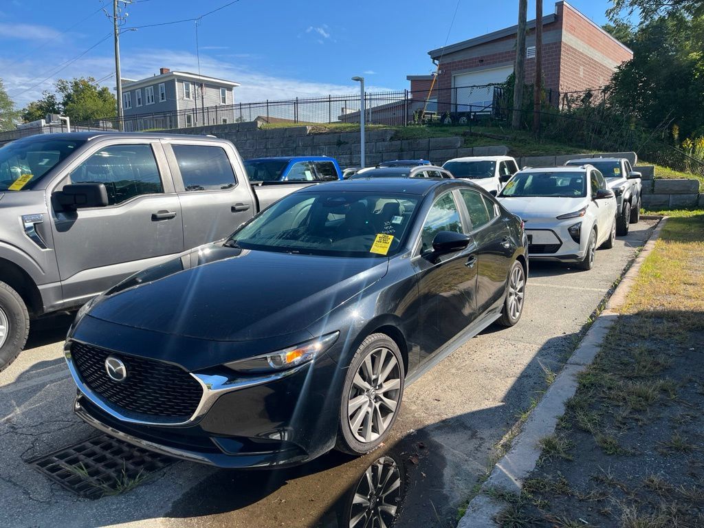 Used 2024 MAZDA MAZDA3 s FWD image 3