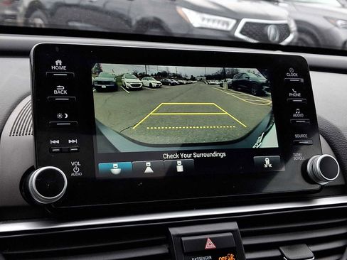 Used 2019 Honda Accord EX image 18