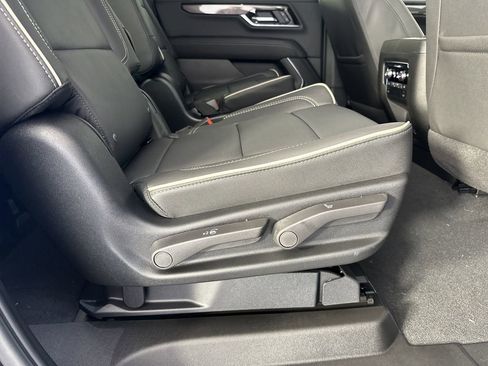 New 2026 GMC Yukon XL Elevation image 37