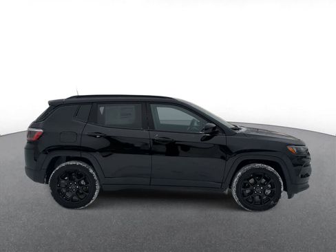 Used 2026 Jeep Compass Latitude w/ Quick Order Package 29K image 9