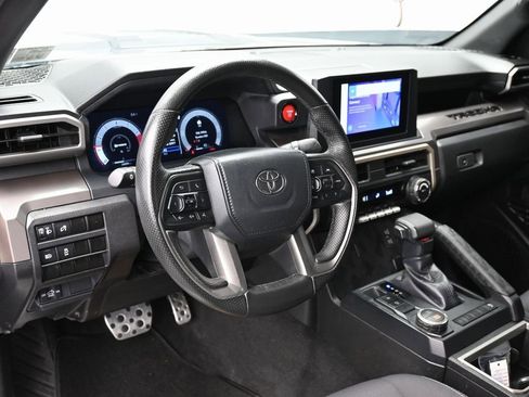 Used 2024 Toyota Tacoma TRD Sport image 15