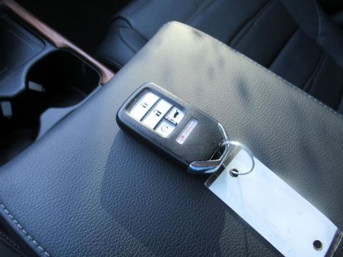 Used 2022 Honda CR-V Touring image 34