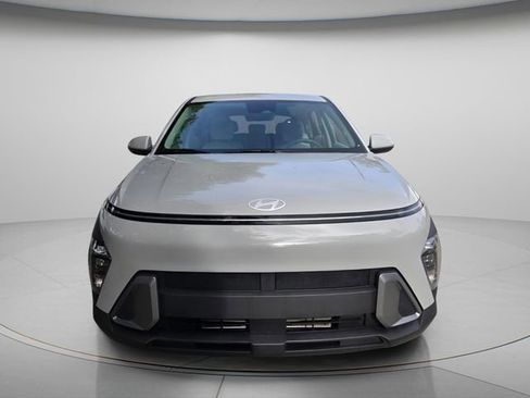 Used 2025 Hyundai Kona SE FWD image 3