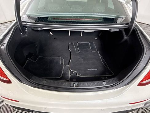 Certified 2019 Mercedes-Benz E 300 4MATIC image 27