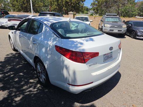 Used 2011 Kia Optima LX FWD image 3