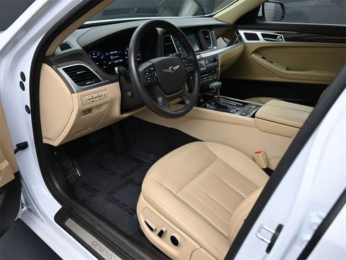 Used 2018 Genesis G80 3.8 image 2