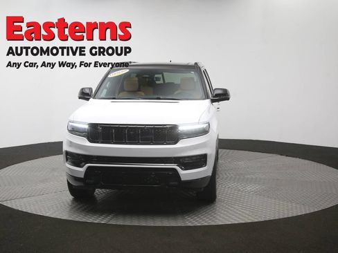 Used 2025 Jeep Grand Wagoneer Series III w/ Rear Seat Video Group 1 AWD/4WD image 58
