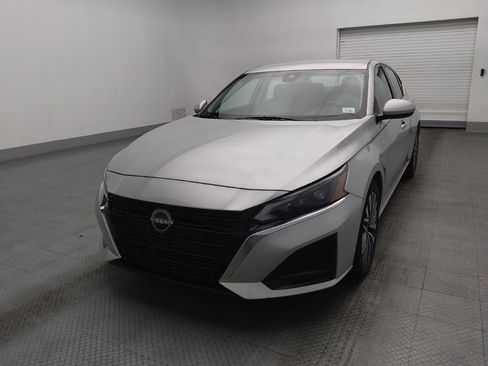 Used 2023 Nissan Altima 2.5 SV image 15