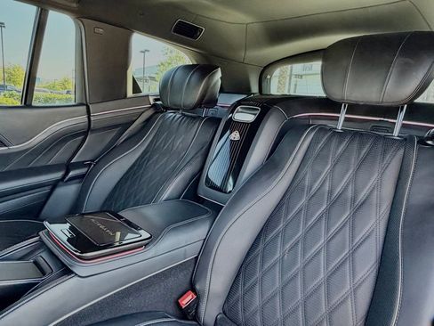 Used 2025 Mercedes-Benz Maybach GLS 600 4MATIC image 33