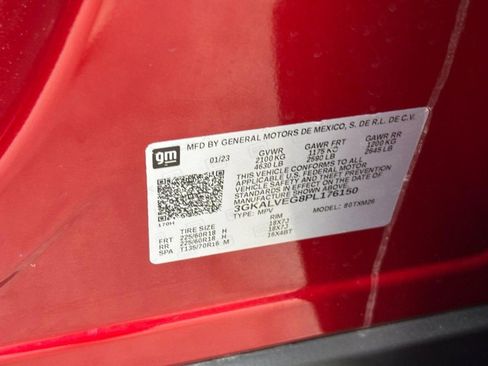 Used 2023 GMC Terrain SLT w/ Tech Package image 25