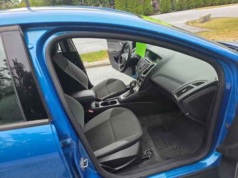 Used 2013 Ford Focus SE w/ Interior Protection Pkg FWD image 17