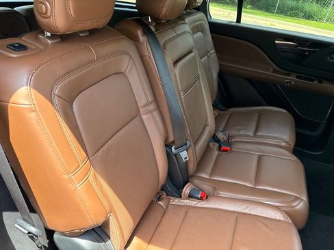 Used 2020 Lincoln Aviator Reserve RWD image 14