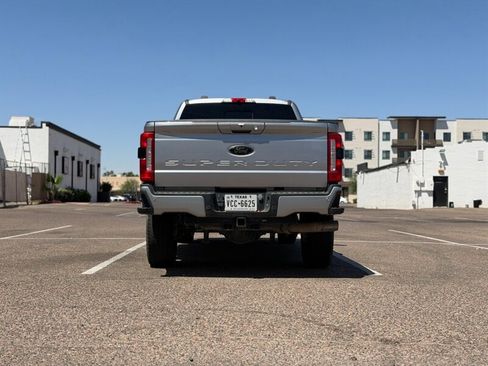 Used 2024 Ford F250 Lariat w/ Lariat Ultimate Package AWD/4WD image 4