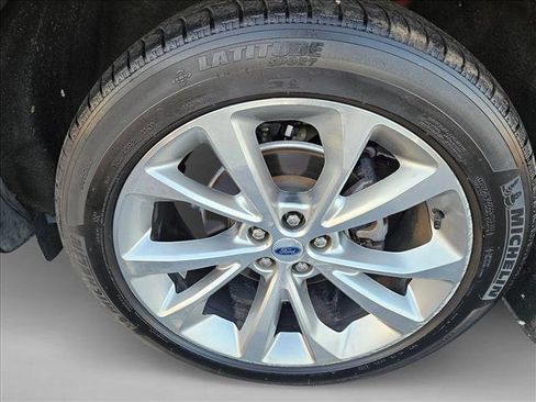 Used 2021 Ford Explorer Platinum w/ Equipment Group 601A image 25