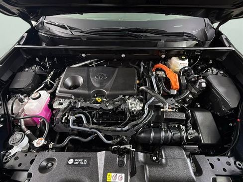 Used 2023 Toyota RAV4 SE w/ Convenience Package image 38