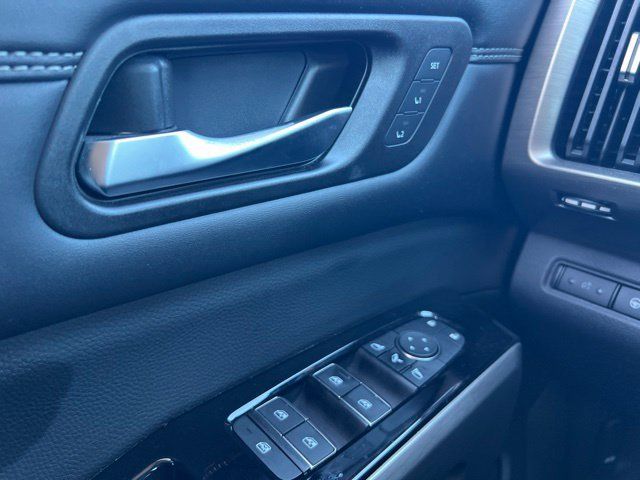 Used 2023 Nissan Pathfinder Platinum AWD/4WD image 22